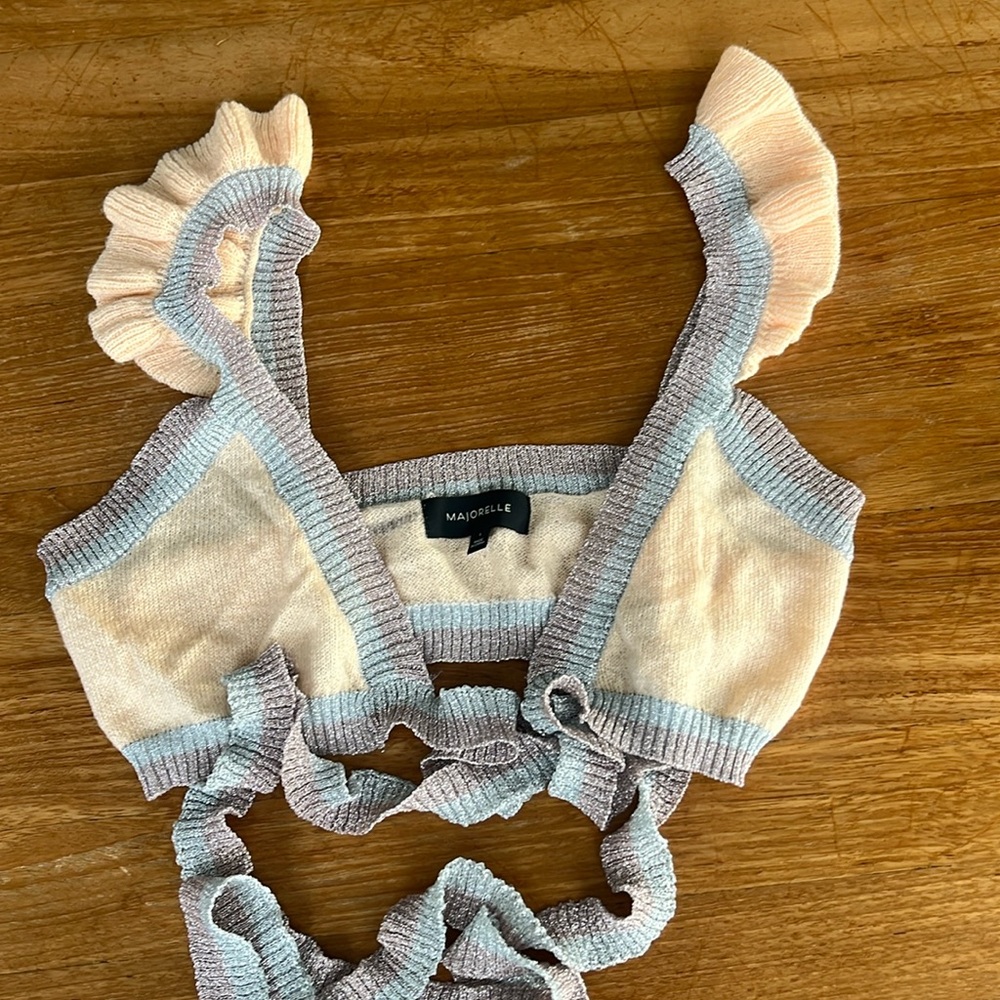 MAJORELLE SMALL WRAP FLUTTER SHDER TOP